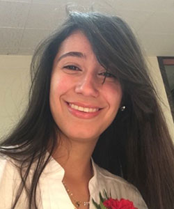 Esthefanie Giordano '10